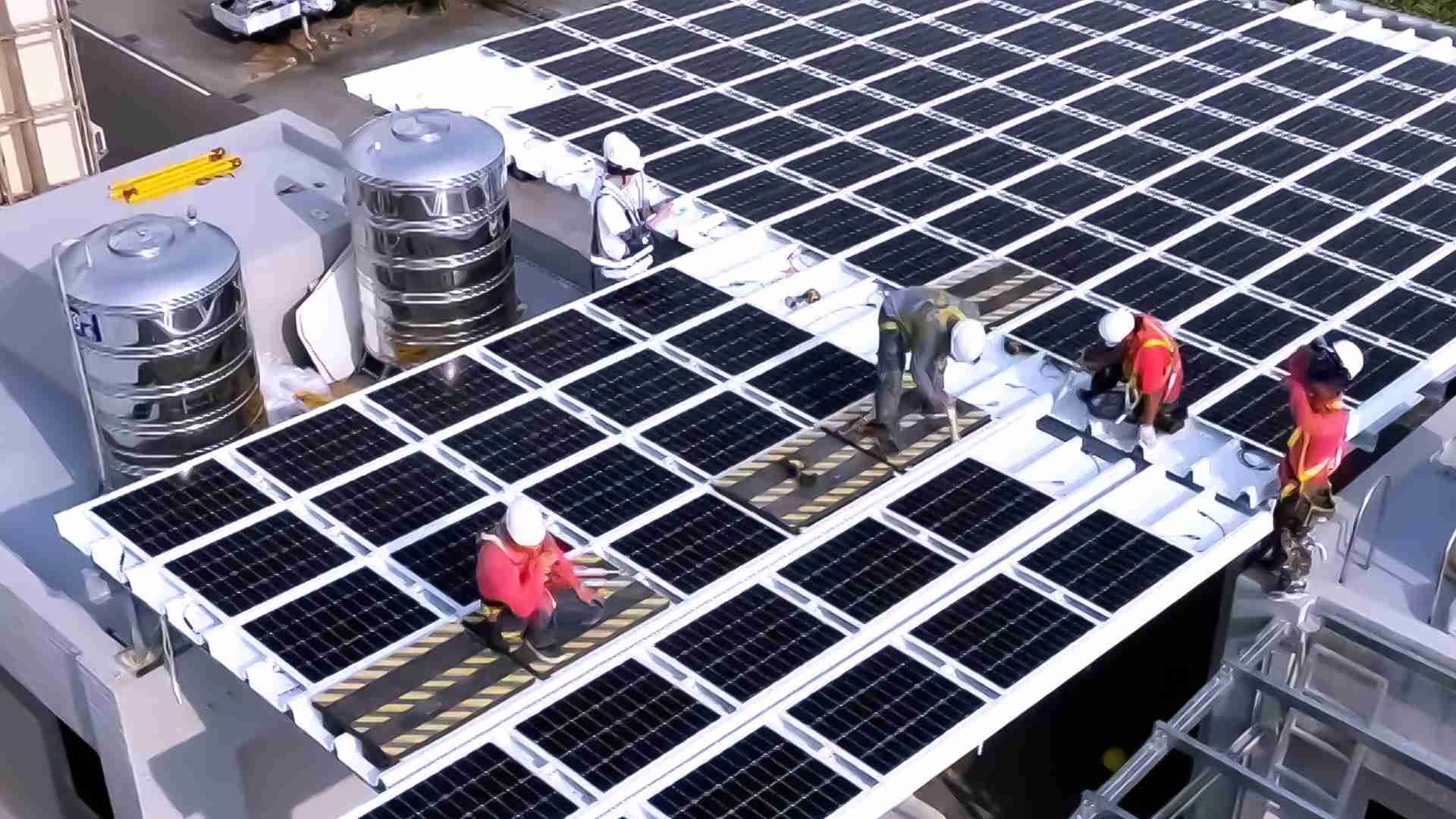 壹号平台着力于替代能源之技术研发，，如光电浪板的相关制程、、设备与产品，，，，其中所开发之光电整合型浪板，，减少传统金属支架安装，，，更提升耐候度，，，，可广泛运用于多元场域，，，，并辅助建筑达到净零碳排目标